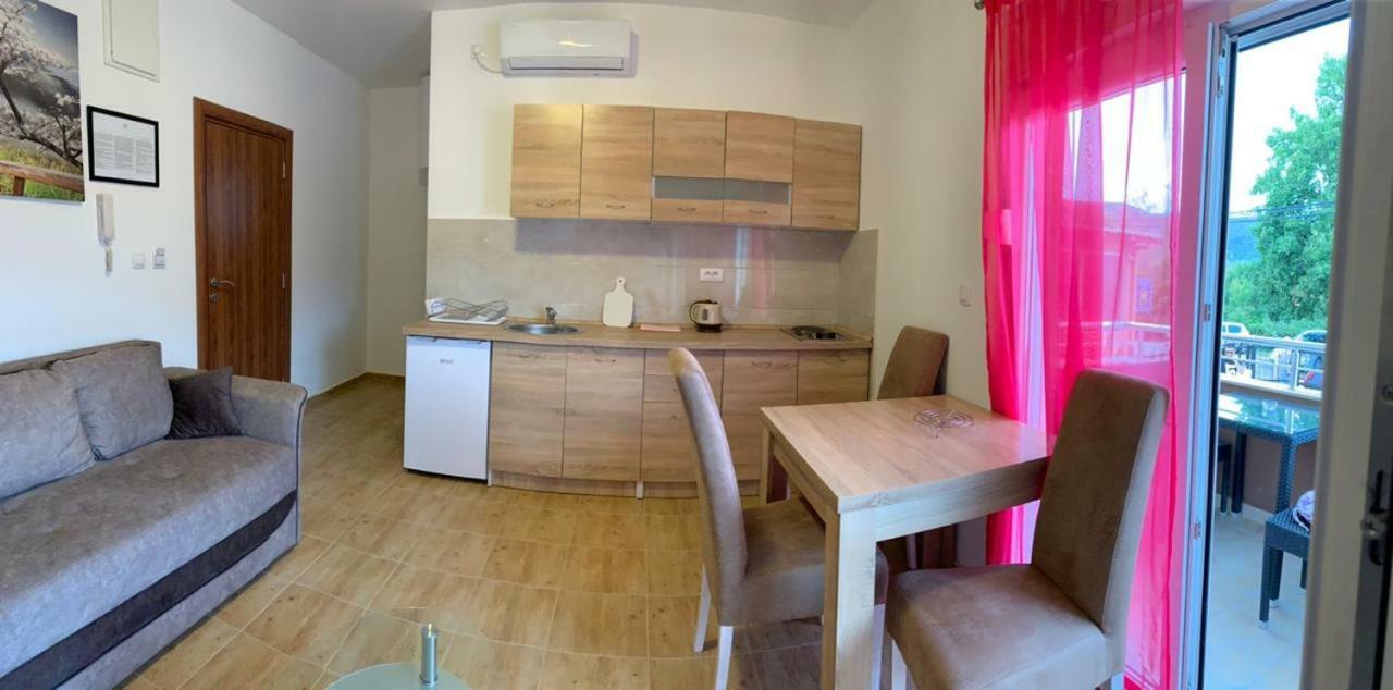 Apartmani Gaga Tivat Exterior photo
